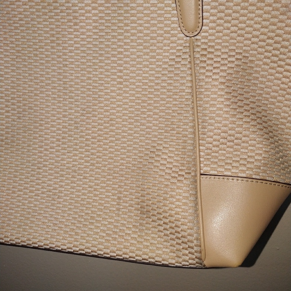 Coach Purse! - Picture 3 of 7